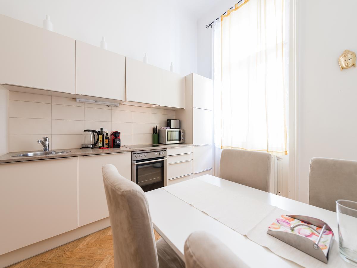 Vienna Apartment Stadtpark Exteriör bild